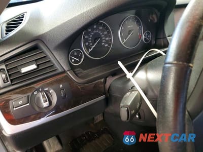 Zdjęcie 9 z 12 samochodu: 2012 BMW 528 XI VIN:WBAXH5C57CDW04568 - miniatura