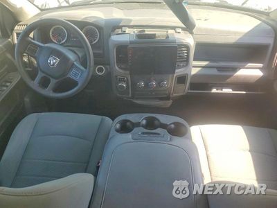Zdjęcie 8 z 13 samochodu: 2018 RAM 1500 ST VIN:1C6RR6FTXJS305178 - miniatura