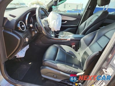 Zdjęcie 7 z 12 samochodu: 2019 MERCEDES-BENZ GLC 300 4MATIC VIN:WDC0G4KB7KV123456 - miniatura