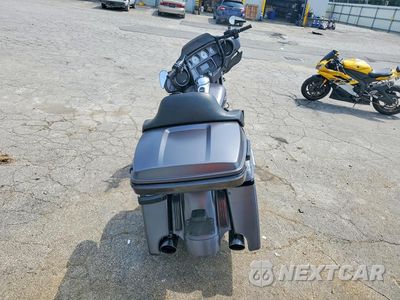 Czwarte zdjęcie samochodu z boku: 2015 HARLEY-DAVIDSON FLHX STREET GLIDE VIN:1HD1KBM14FB614297 - miniatura