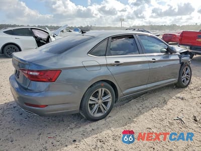 Trzecie zdjęcie samochodu z tyłu: 2020 VOLKSWAGEN JETTA S VIN:3VWCB7BU8LM035643 - miniatura