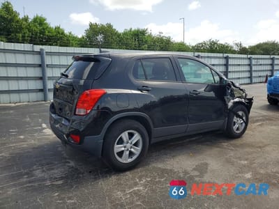 Trzecie zdjęcie samochodu z tyłu: 2019 CHEVROLET TRAX LS VIN:3GNCJKSB9KL354861 - miniatura