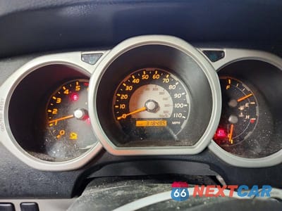 Zdjęcie 9 z 14 samochodu: 2004 TOYOTA 4RUNNER SPORT EDITION VIN:JTEZU14R040027064 - miniatura