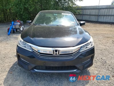 Piąte zdjęcie samochodu w środku: 2017 HONDA ACCORD SPORT VIN:1HGCR2F54HA125494 - miniatura