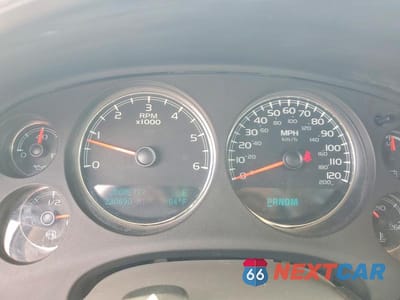 Zdjęcie 9 z 12 samochodu: 2011 CHEVROLET SUBURBAN K1500 LT VIN:1GNSKJE35BR336180 - miniatura