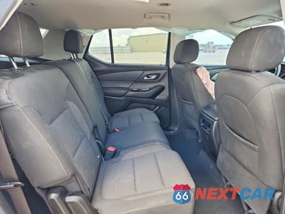 Zdjęcie 11 z 13 samochodu: 2021 CHEVROLET TRAVERSE LS VIN:1GNERFKW9MJ188279 - miniatura