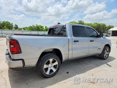 Trzecie zdjęcie samochodu z tyłu: 2025 RAM 1500 TRADESMAN VIN:1C6RREGG3SN643730 - miniatura