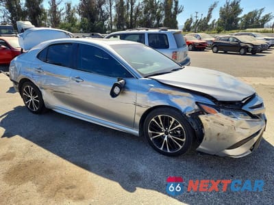 Czwarte zdjęcie samochodu z boku: 2018 TOYOTA CAMRY SE VIN:JTNB11HKXJ3012170 - miniatura
