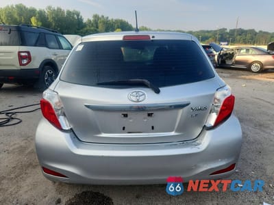 Zdjęcie 6 z 13 samochodu: 2012 TOYOTA YARIS 5-DOOR LE VIN:JTDKTUD37CD521676 - miniatura