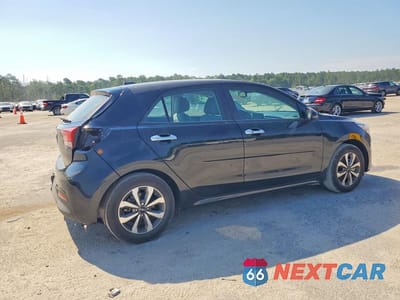 Trzecie zdjęcie samochodu z tyłu: 2023 KIA RIO S VIN:3KPA25AD4PE541082 - miniatura
