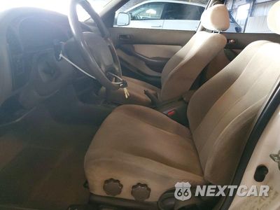 Zdjęcie 7 z 12 samochodu: 1996 TOYOTA CAMRY LE VIN:JT2BG12K1T0414474 - miniatura
