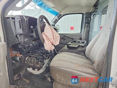 Zdjęcie 7 z 12 samochodu: 2016 GMC SAVANA G2500 VIN:1GTW7AFF1G1902264 - miniatura