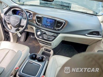 Zdjęcie 8 z 13 samochodu: 2018 CHRYSLER PACIFICA TOURING L PLUS VIN:2C4RC1EG7JR227803 - miniatura