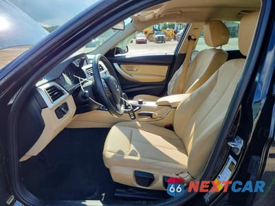 Zdjęcie 7 z 13 samochodu: 2018 BMW 320 I VIN:WBA8A9C57JAD26952 - miniatura