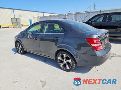 Drugie zdjęcie samochodu z przodu: 2019 CHEVROLET SONIC PREMIER VIN:1G1JF5SB9K4121175 - miniatura