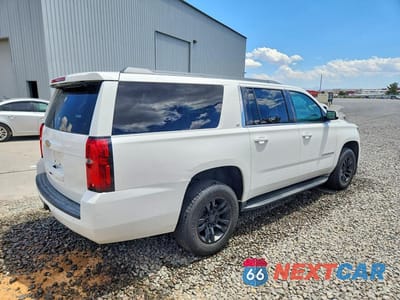 Trzecie zdjęcie samochodu z tyłu: 2015 CHEVROLET SUBURBAN K1500 LT VIN:1GNSKJKCXFR123249 - miniatura