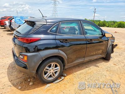 Trzecie zdjęcie samochodu z tyłu: 2018 HYUNDAI KONA SE VIN:KM8K12AA6JU186836 - miniatura