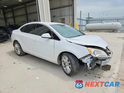 Czwarte zdjęcie samochodu z boku: 2015 BUICK VERANO CONVENIENCE VIN:1G4PR5SK5F4181612 - miniatura