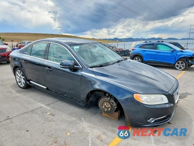 Czwarte zdjęcie samochodu z boku: 2012 VOLVO S80 T6 VIN:YV1902AH0C1159410 - miniatura
