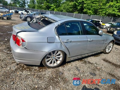 Trzecie zdjęcie samochodu z tyłu: 2011 BMW 328 XI SULEV VIN:WBAPK5G56BNN31133 - miniatura