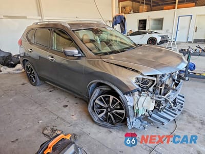 Czwarte zdjęcie samochodu z boku: 2018 NISSAN ROGUE SL VIN:JN8AT2MT2JW468732 - miniatura