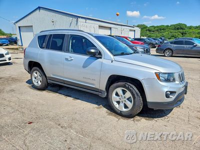 Czwarte zdjęcie samochodu z boku: 2014 JEEP COMPASS SPORT VIN:1C4NJCBA4ED539232 - miniatura