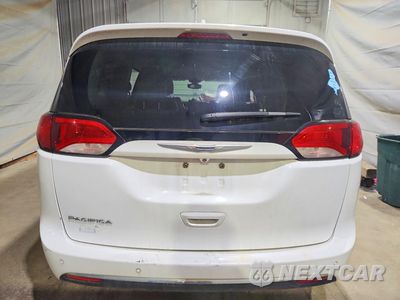 Zdjęcie 6 z 13 samochodu: 2017 CHRYSLER PACIFICA TOURING L VIN:2C4RC1BG8HR676213 - miniatura