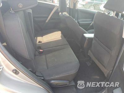 Zdjęcie 10 z 13 samochodu: 2018 TOYOTA RAV4 XLE VIN:2T3WFREV4JW517266 - miniatura