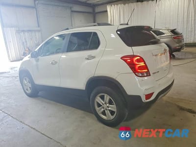 Drugie zdjęcie samochodu z przodu: 2018 CHEVROLET TRAX 1LT VIN:KL7CJPSB8JB650084 - miniatura
