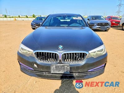 Piąte zdjęcie samochodu w środku: 2017 BMW 530 XI VIN:WBAJA7C38HG904016 - miniatura