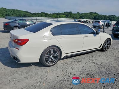 Trzecie zdjęcie samochodu z tyłu: 2017 BMW 750 XI VIN:WBA7F2C3XHG423411 - miniatura