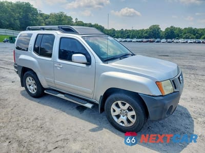 Czwarte zdjęcie samochodu z boku: 2010 NISSAN XTERRA X SE VIN:5N1AN0NU0AC525038 - miniatura