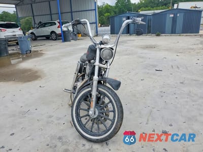 Drugie zdjęcie samochodu z przodu: 2000 HARLEY-DAVIDSON XL883 VIN:1HD4CAM10YK137360 - miniatura