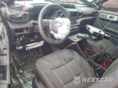 Zdjęcie 8 z 13 samochodu: 2021 FORD EXPLORER POLICE INTERCEPTOR VIN:1FM5K8AW2MNA09689 - miniatura