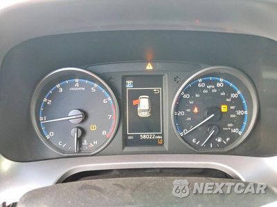 Zdjęcie 9 z 12 samochodu: 2017 TOYOTA RAV4 XLE VIN:JTMWFREV2HD097708 - miniatura