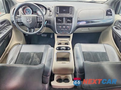 Zdjęcie 8 z 13 samochodu: 2018 DODGE GRAND CARAVAN SXT VIN:2C4RDGCGXJR223117 - miniatura