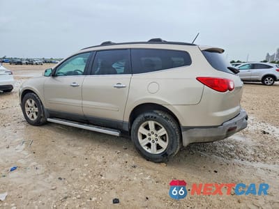 Drugie zdjęcie samochodu z przodu: 2011 CHEVROLET TRAVERSE LT VIN:1GNKRGEDXBJ326802 - miniatura