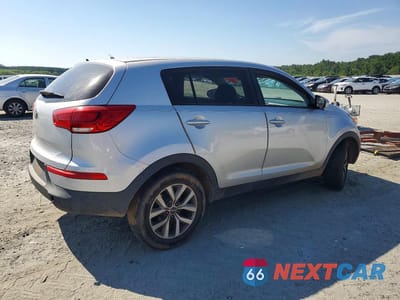Trzecie zdjęcie samochodu z tyłu: 2016 KIA SPORTAGE LX VIN:KNDPBCAC2G7864410 - miniatura