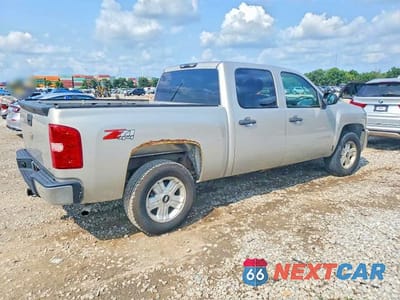Trzecie zdjęcie samochodu z tyłu: 2007 CHEVROLET SILVERADO K1500 CREW CAB VIN:2GCEK13M771516052 - miniatura