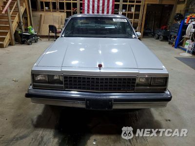 Piąte zdjęcie samochodu w środku: 1985 CHEVROLET EL CAMINO VIN:3GCCW80Z7FS917592 - miniatura