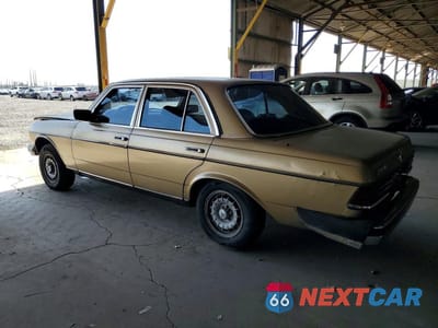 Drugie zdjęcie samochodu z przodu: 1984 MERCEDES-BENZ 300 DT VIN:WDBAB33AXEA006277 - miniatura