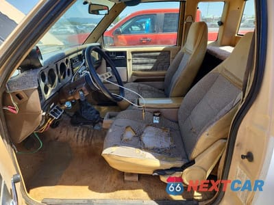 Zdjęcie 7 z 11 samochodu: 1984 CHEVROLET S TRUCK S10 VIN:1GCCS14B1E8229871 - miniatura