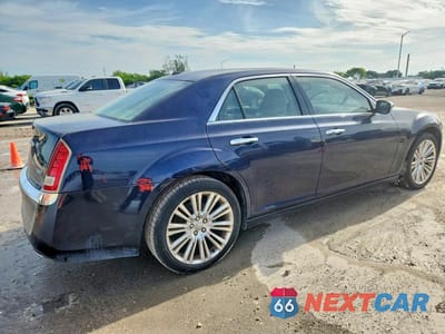 Trzecie zdjęcie samochodu z tyłu: 2011 CHRYSLER 300 LIMITED VIN:2C3CA5CG7BH551027 - miniatura