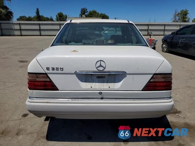 Zdjęcie 6 z 12 samochodu: 1994 MERCEDES-BENZ E 320 VIN:WDBEA32E2RC125900 - miniatura