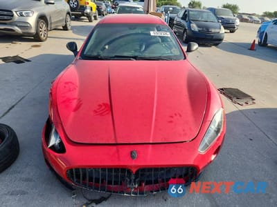 Piąte zdjęcie samochodu w środku: 2012 MASERATI GRANTURISMO S VIN:ZAM45KLA2C0060624 - miniatura