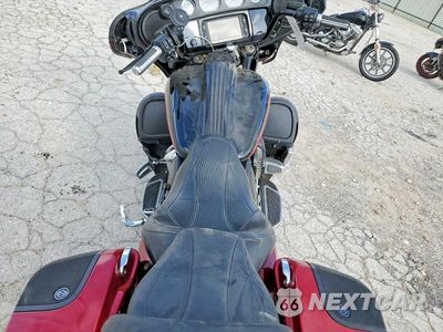 Zdjęcie 6 z 9 samochodu: 2017 HARLEY-DAVIDSON FLHXSE CVO STREET GLIDE VIN:1HD1PXF17HB951741 - miniatura