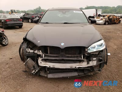 Piąte zdjęcie samochodu w środku: 2015 BMW X6 M VIN:5YMKW8C50F0G93684 - miniatura