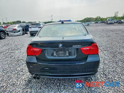 Zdjęcie 6 z 12 samochodu: 2009 BMW 328 XI VIN:WBAPK73509A449983 - miniatura
