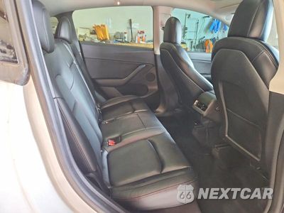Zdjęcie 11 z 13 samochodu: 2021 TESLA MODEL Y VIN:5YJYGDEE4MF183243 - miniatura
