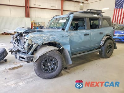 2022 FORD BRONCO BASE 1FMEE5DP2NLB32111 - główne zdjęcie licytacji z USA - miniatura